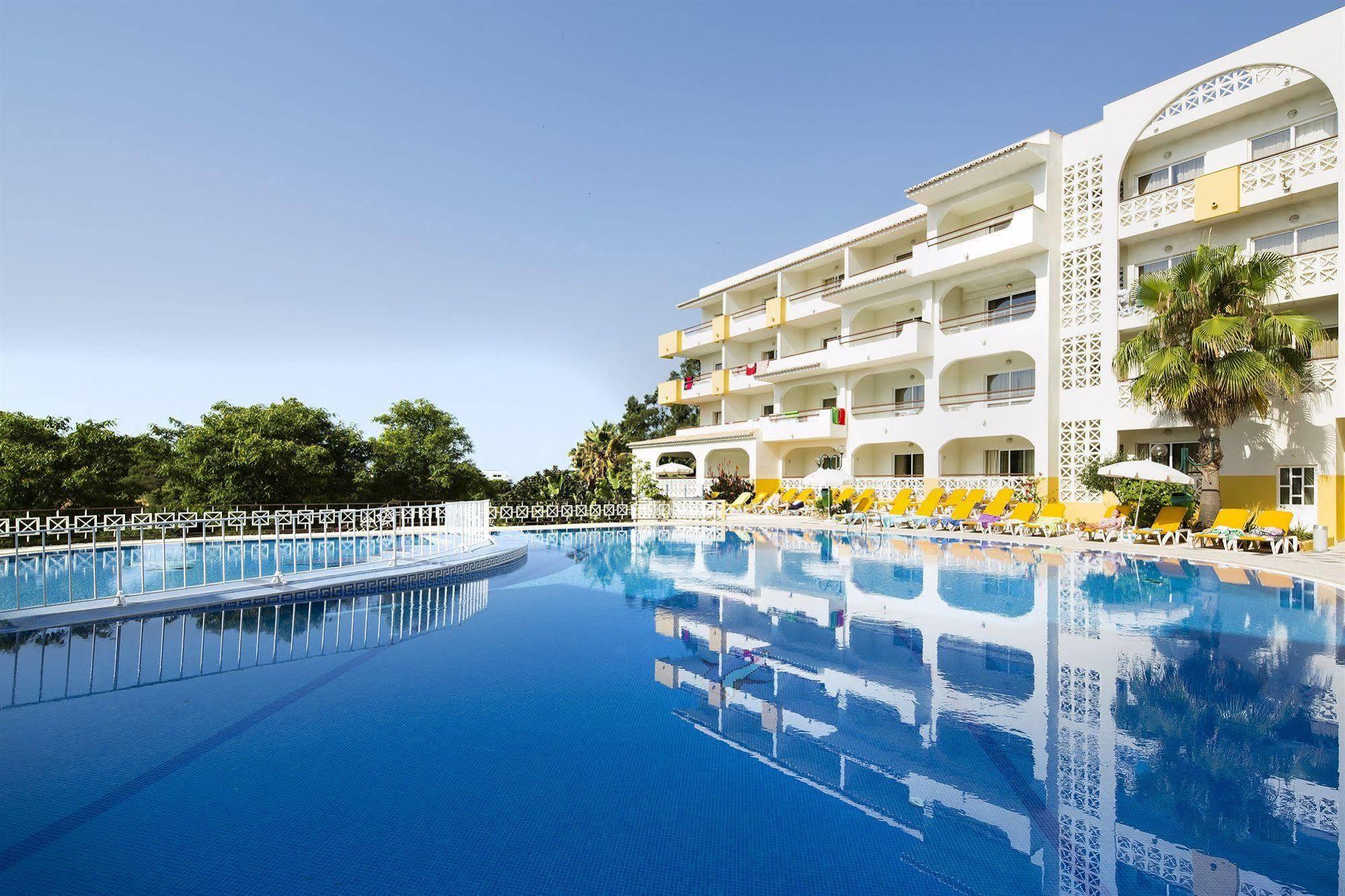 البوفيرا Luna Miramar Club المظهر الخارجي الصورة